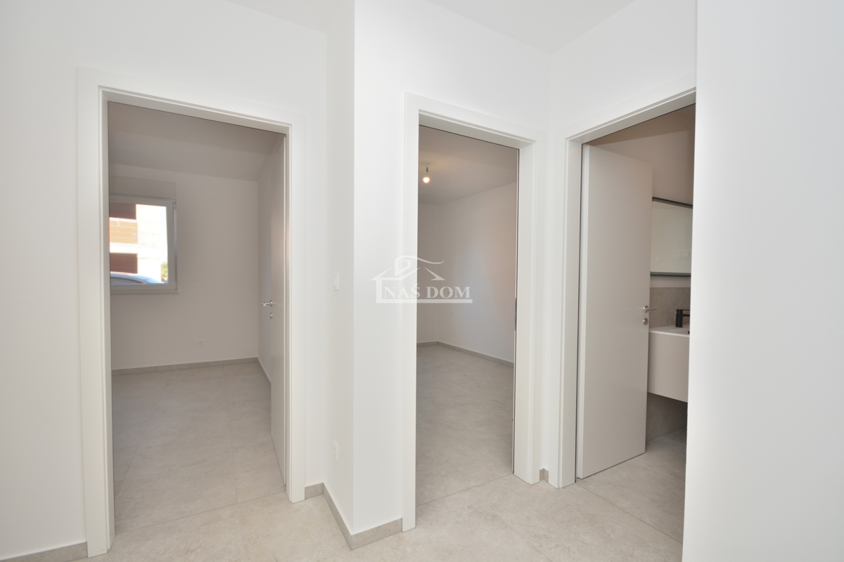 Tribunj – Appartamento di lusso S1 in edificio di nuova costruzione, a soli 400 m dalla spiaggia e dal centro