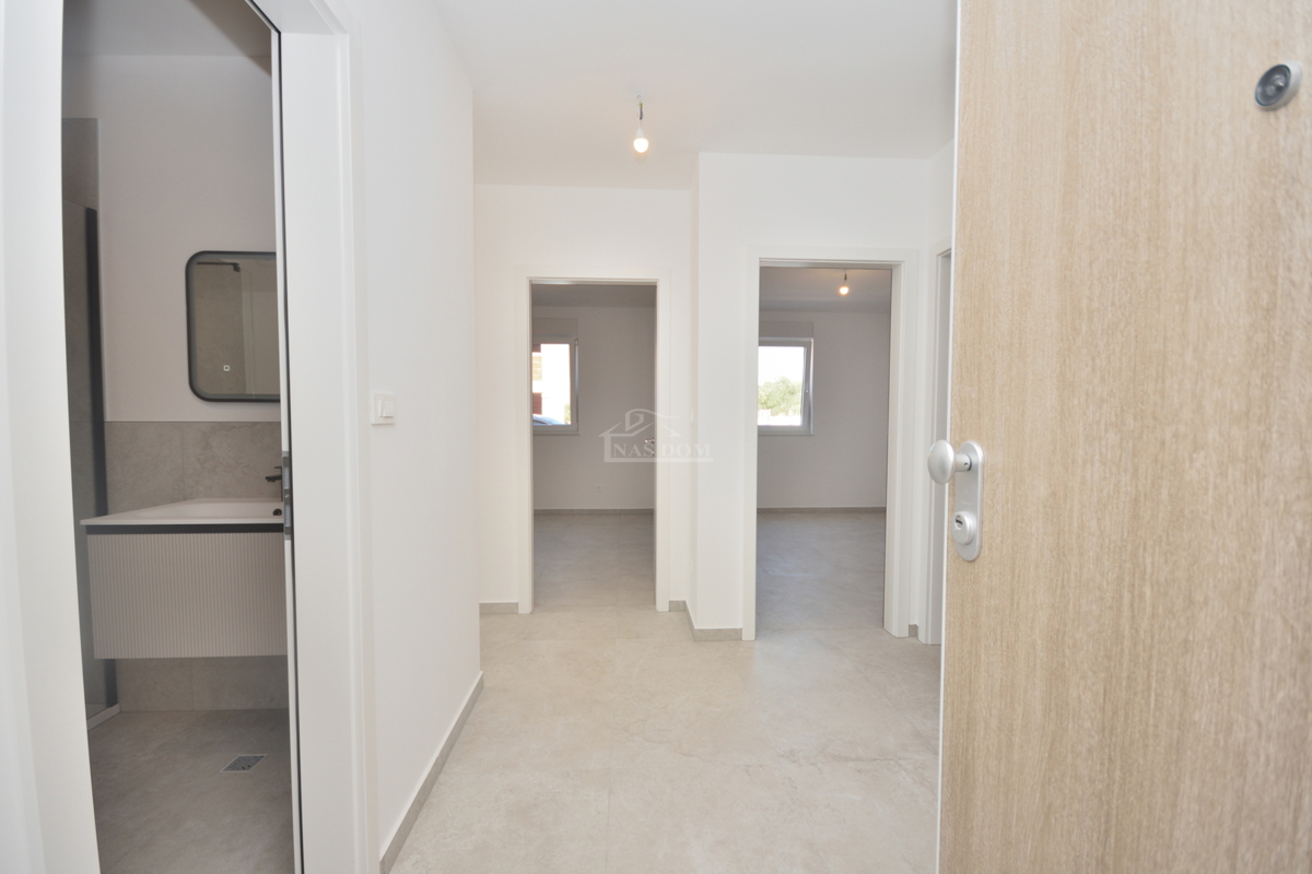 Tribunj – Appartamento di lusso S1 in edificio di nuova costruzione, a soli 400 m dalla spiaggia e dal centro