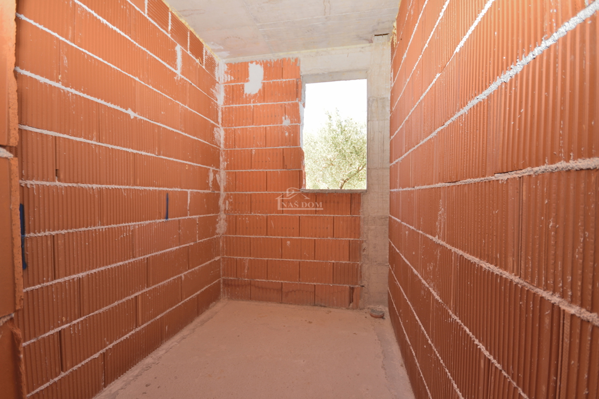 Vodice - Appartamento S1 con giardino, a 500 m dal centro