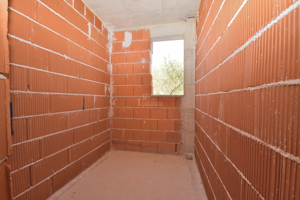 Vodice - Appartamento S1 con giardino, a 500 m dal centro