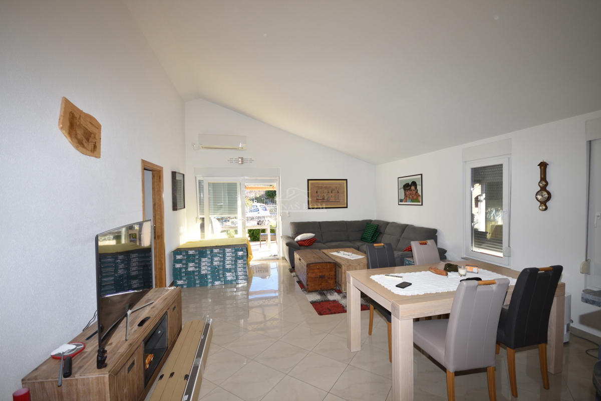 Vodice - casa piano terra