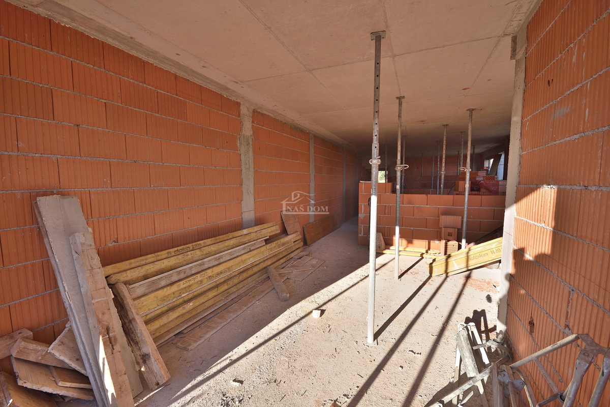 TRIBUNJ, SOVLJE - appartamento su due piani con vista mare