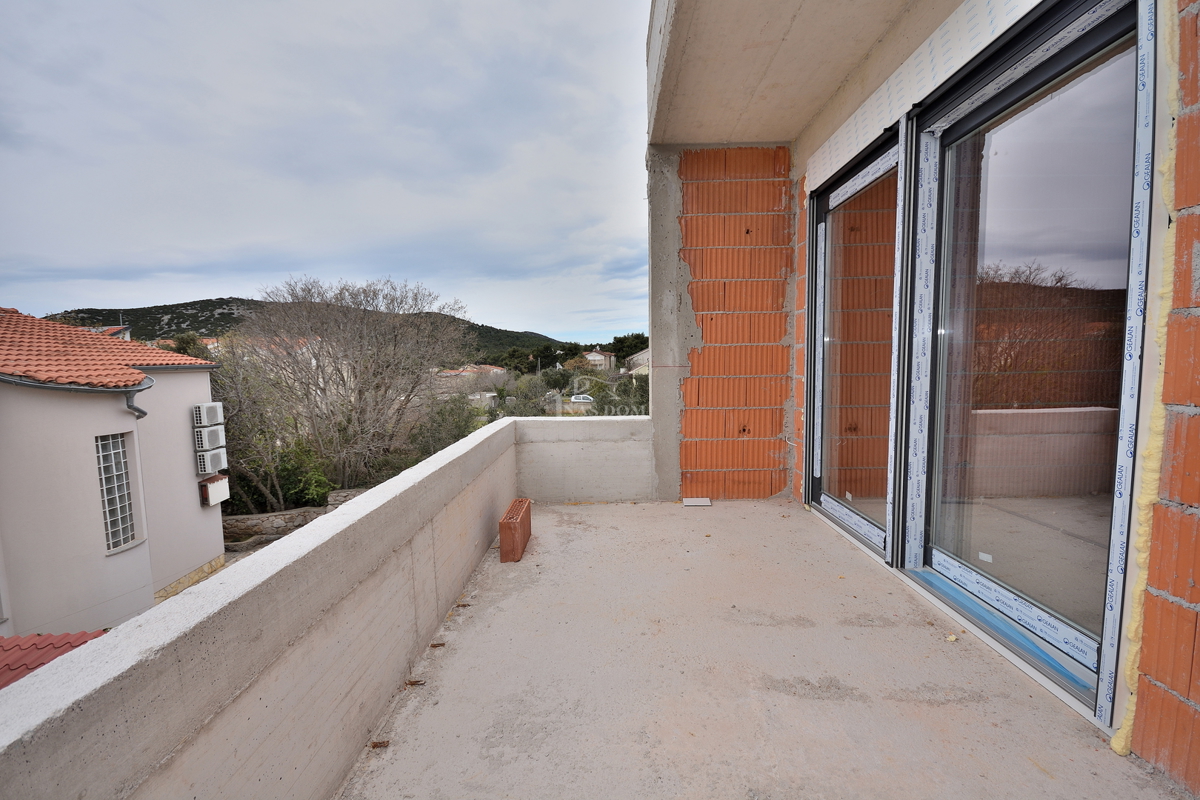 TRIBUNJ, SOVLJE - appartamento su due piani con vista mare