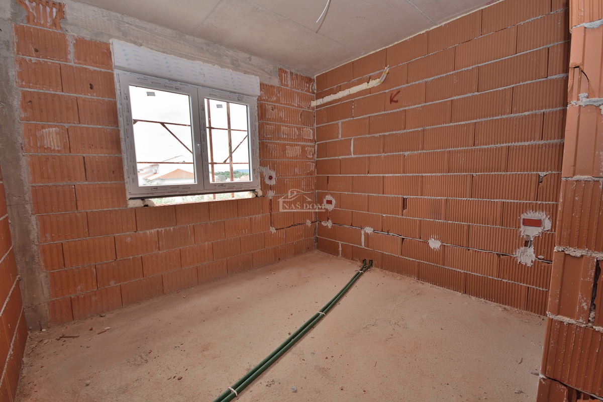 TRIBUNJ, SOVLJE - appartamento su due piani con vista mare