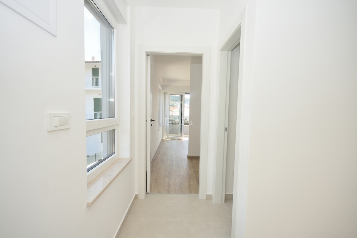 Žaborić - Doppia casa S2, a 70 m dal mare, nuova costruzione con giardino e terrazza