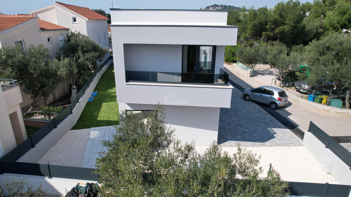 Žaborić - Doppia casa S2, a 70 m dal mare, nuova costruzione con giardino e terrazza