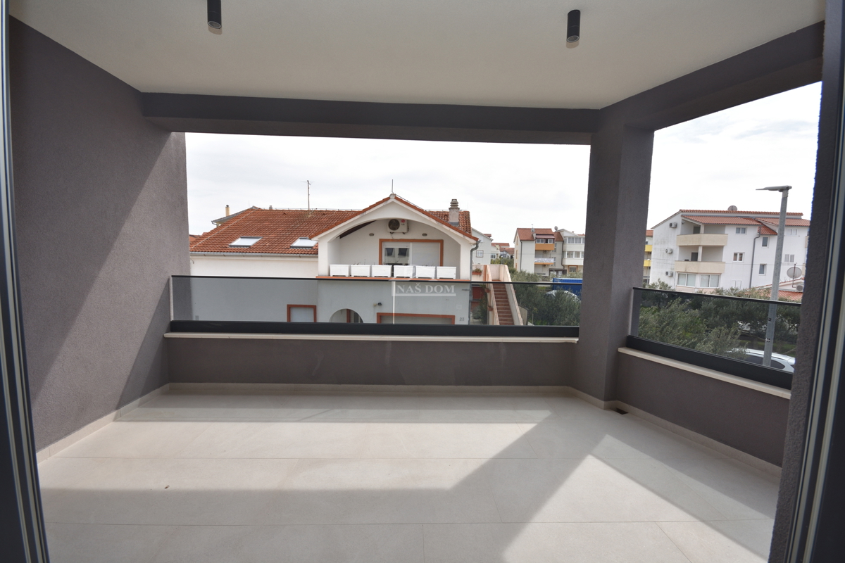 Vodice - Appartamento trilocale S2 al primo piano, ottima posizione