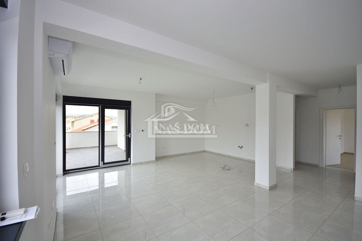 Vodice - Attico con terrazza sul tetto