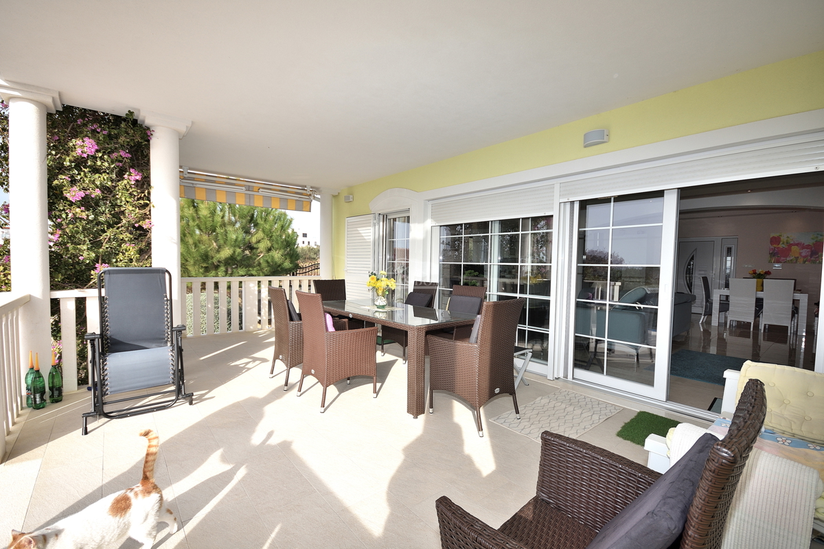 Tribunj - villa con piscina vicino alla spiaggia