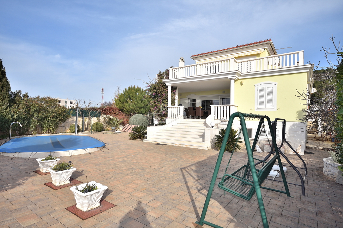 Tribunj , villa con piscina