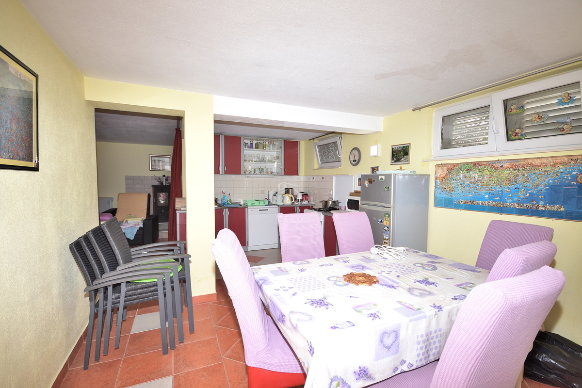 Tribunj - villa con piscina vicino alla spiaggia