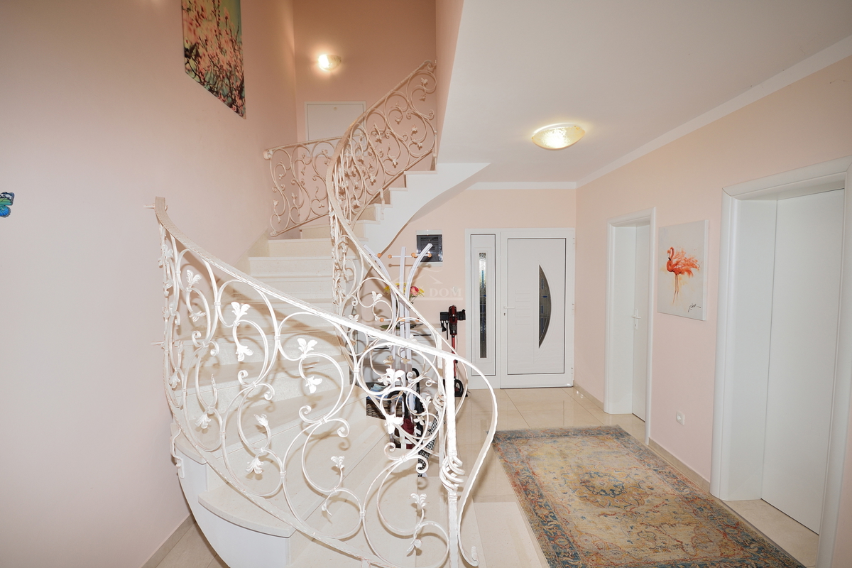 Tribunj , villa con piscina