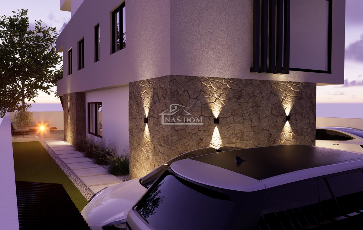 Vodice - Appartamento di lusso su due livelli S1, posizione tranquilla