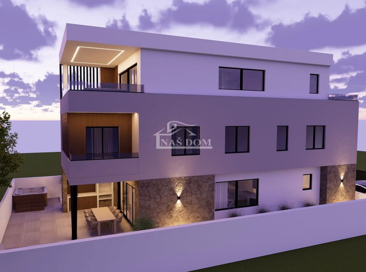 Vodice - Appartamento di lusso su due livelli S1, posizione tranquilla