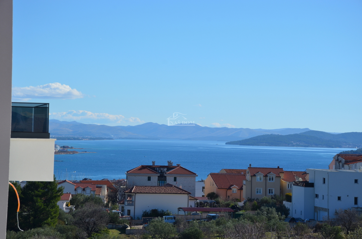 Vodice - Lussuosa casa bifamiliare S2 con vista panoramica sul mare