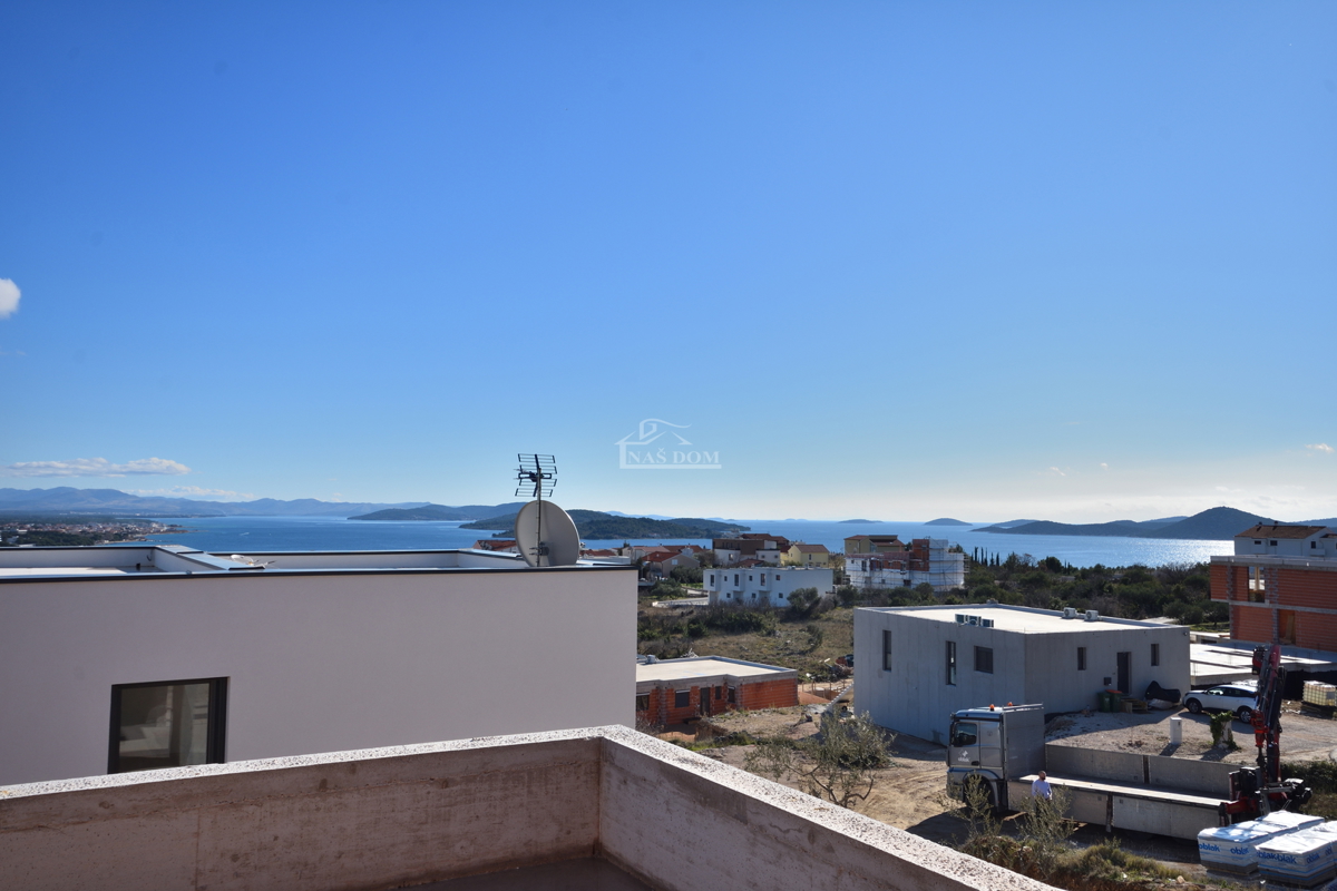 Vodice - Lussuosa casa bifamiliare S2 con vista panoramica sul mare
