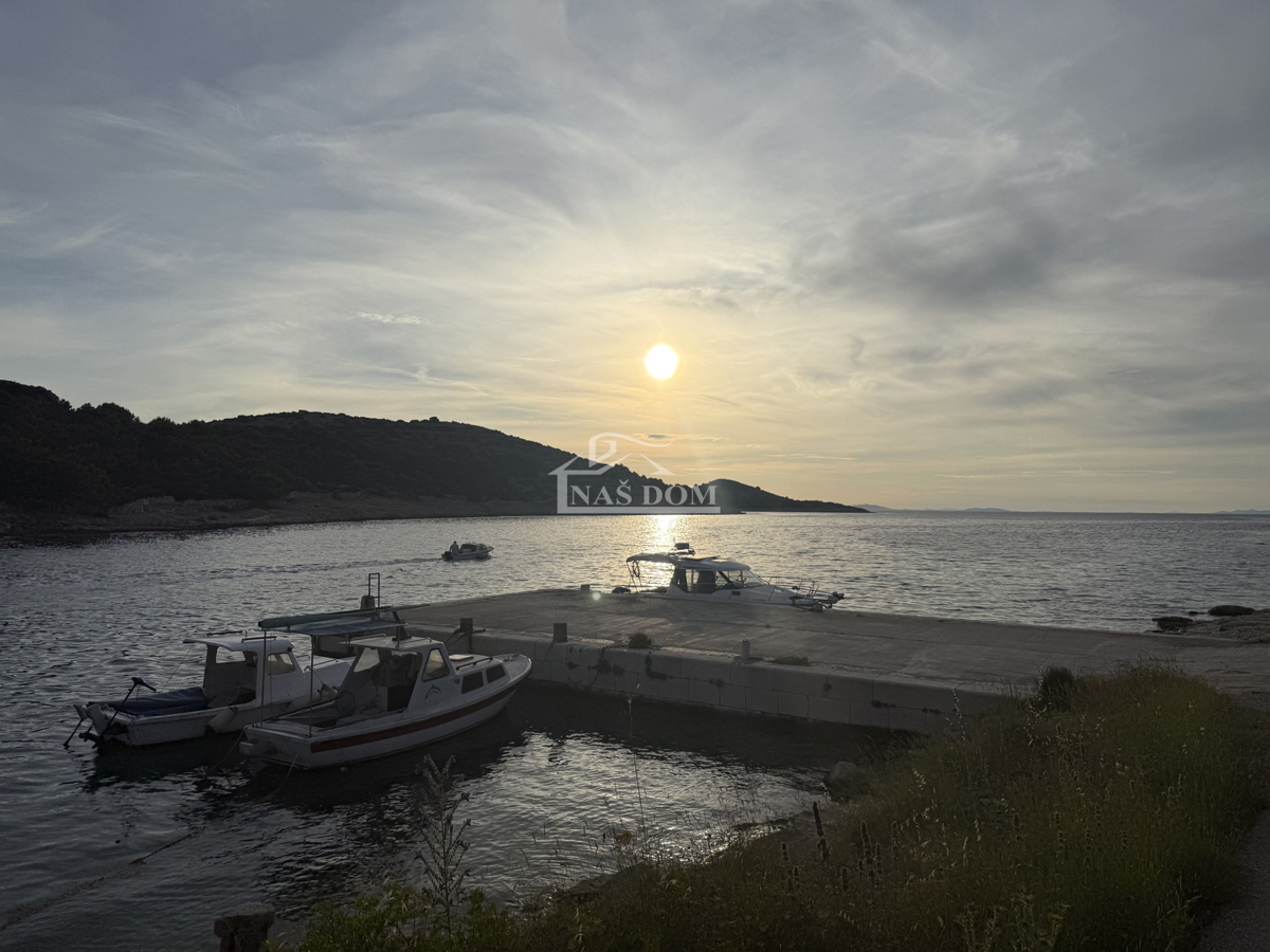 Terreno attraente sull&apos;isola di Žirje