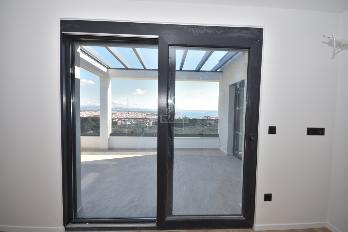 Vodice - Doppia casa S2 con piscina, vista mare