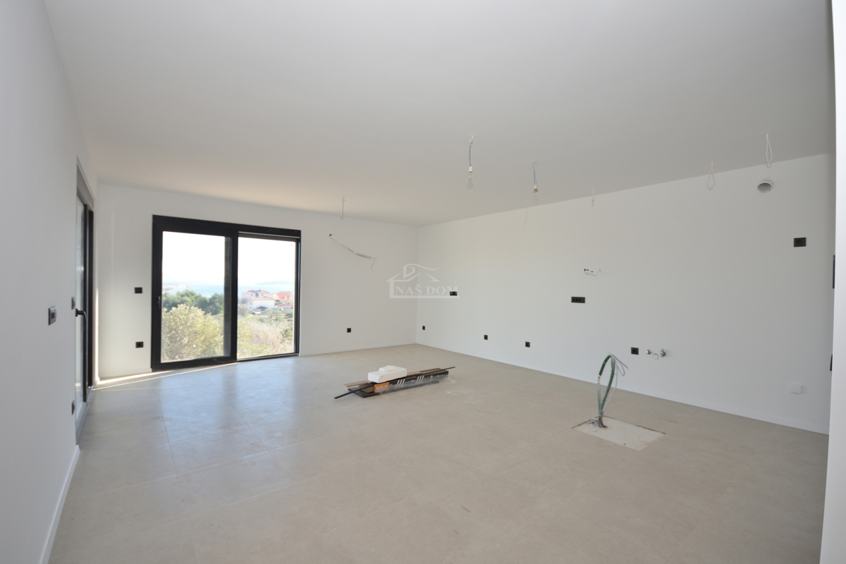 Vodice - Doppia casa S2 con piscina, vista mare