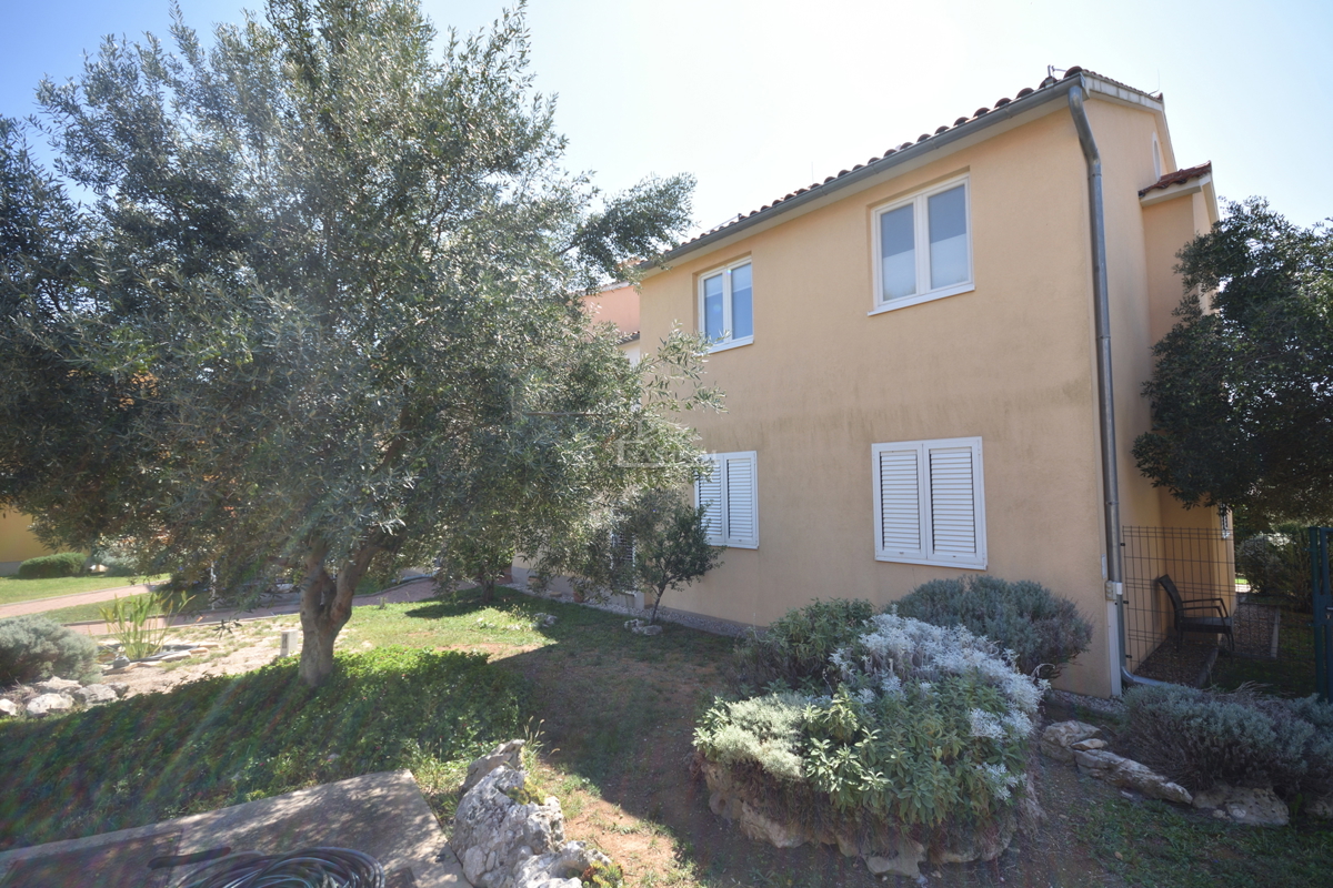Vodice - Appartamento con soppalco, 3 camere + soggiorno, vista mare