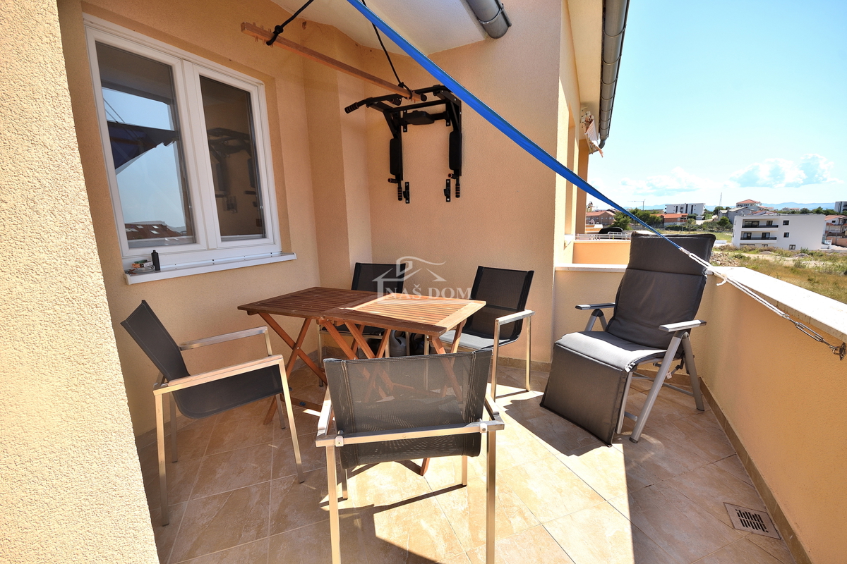 Vodice - Appartamento con soppalco, 3 camere + soggiorno, vista mare