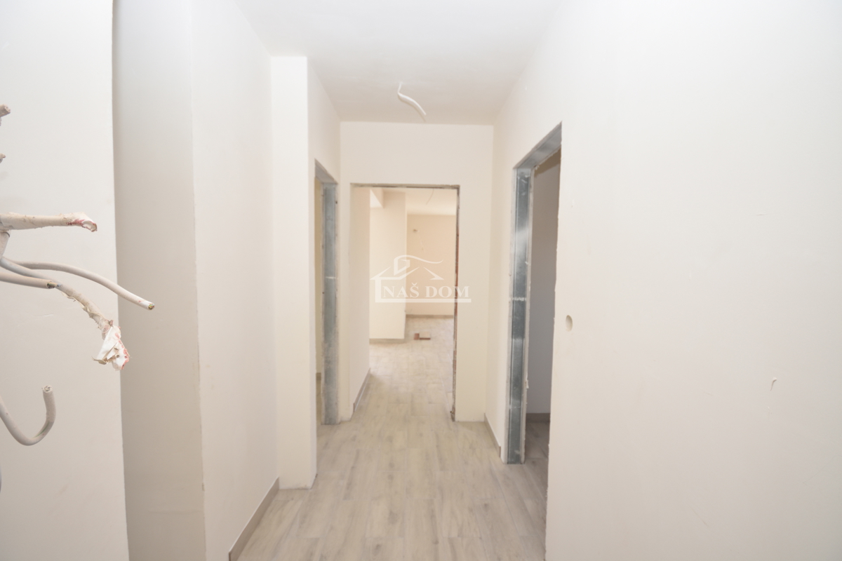 Sibenik, Crnica - Appartamento trilocale S3 con garage