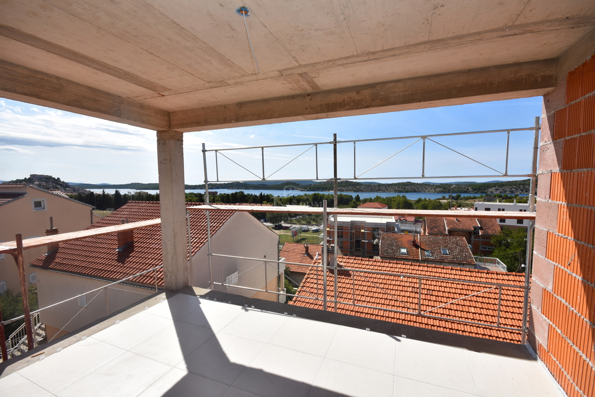 Sibenik, Crnica - Appartamento trilocale S3 con garage