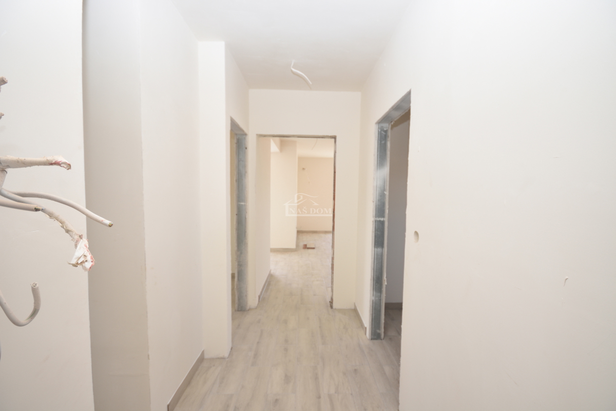 Sibenik, Crnica - Appartamento trilocale S3 con garage