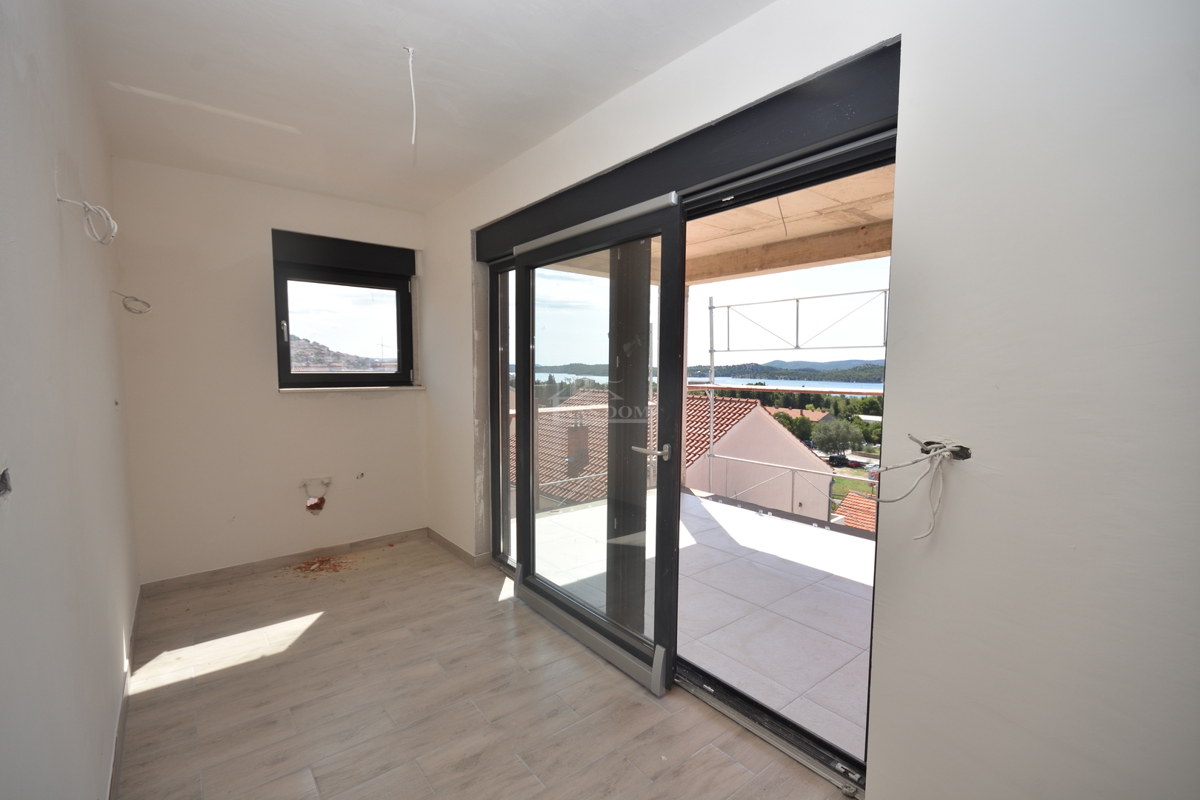 Sibenik, Crnica - Appartamento trilocale S3 con garage