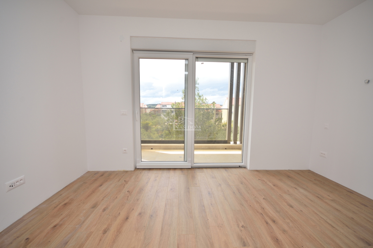 Vodice, Srima - Doppia casa S2 con piscina, a 270 m dalla spiaggia