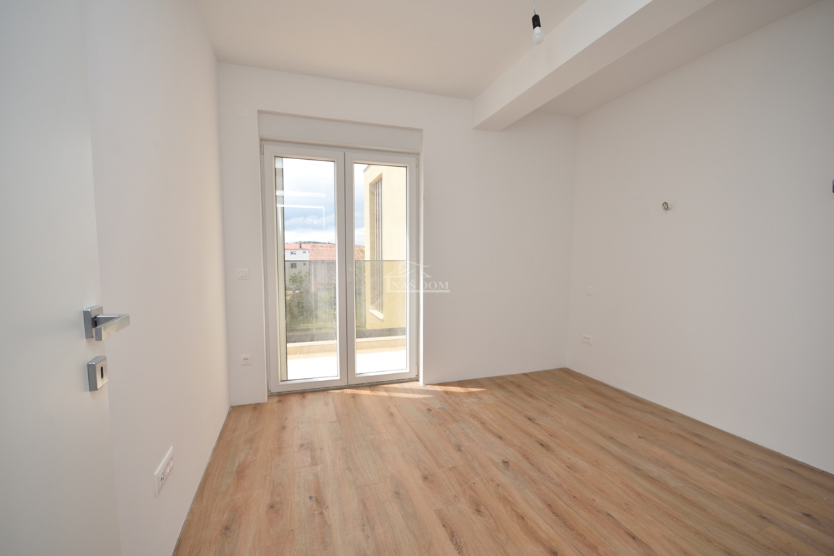 Vodice, Srima - Doppia casa S2 con piscina, a 270 m dalla spiaggia