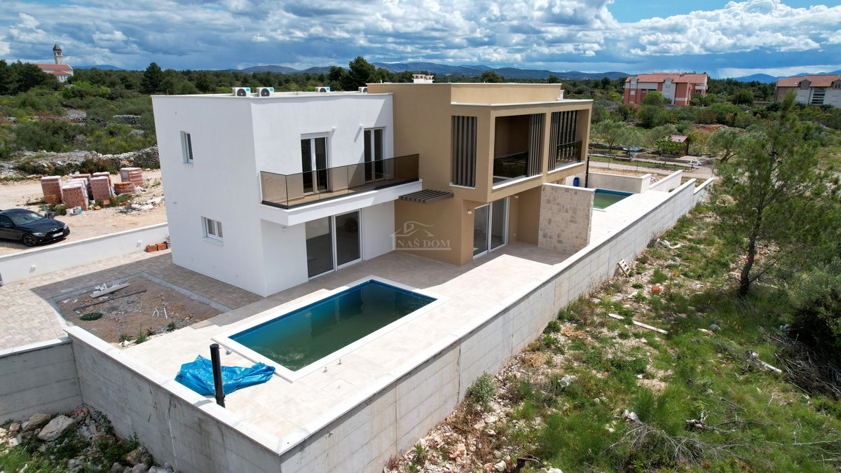 Vodice, Srima - Doppia casa S2 con piscina, a 270 m dalla spiaggia