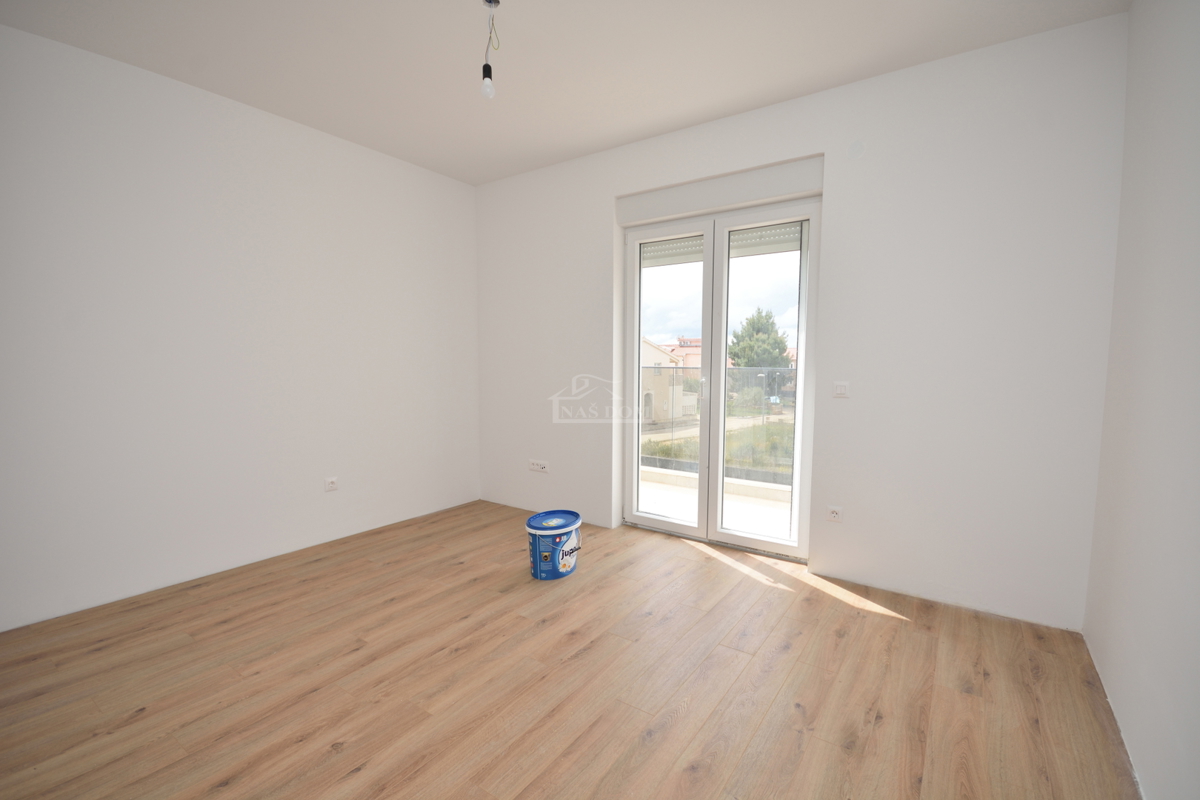 Vodice, Srima - Doppia casa S2 con piscina, a 270 m dalla spiaggia