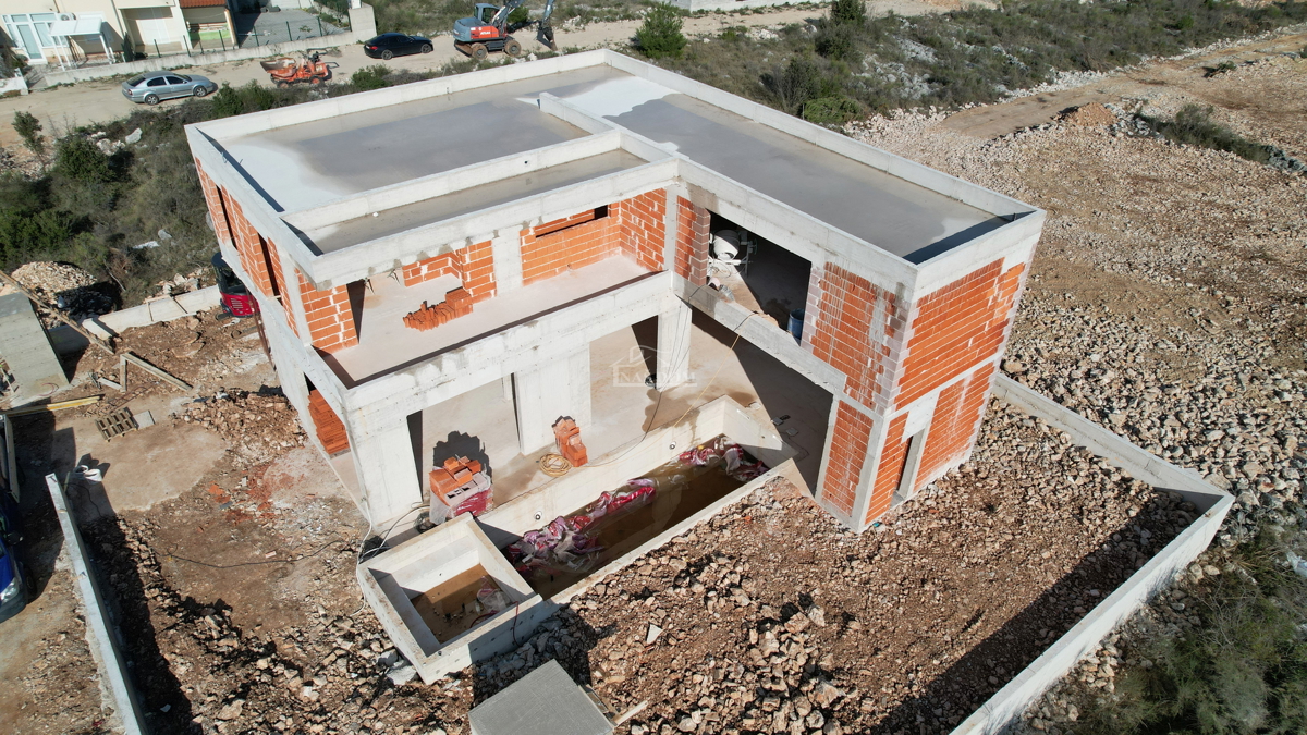 Villa esclusiva smart con piscina, centro benessere, garage e vista mare – Vodice