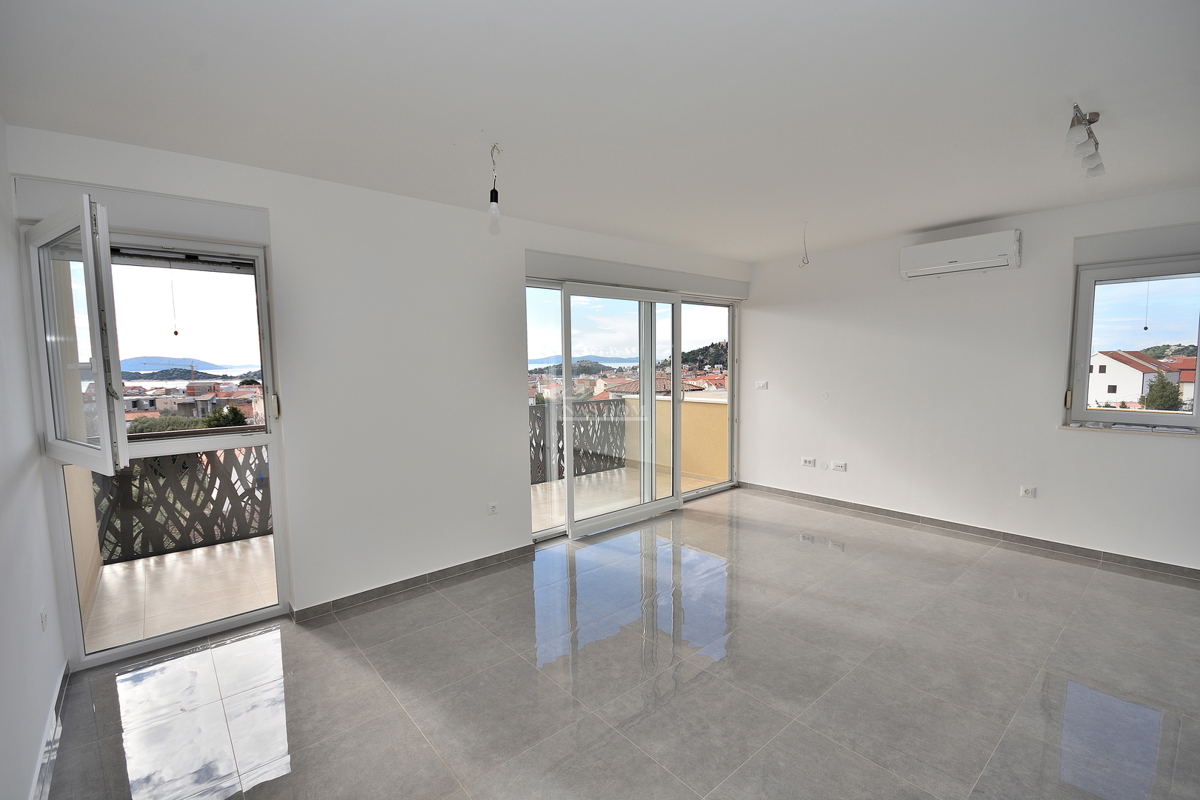 Tribunj - appartamento con vista mare, secondo piano