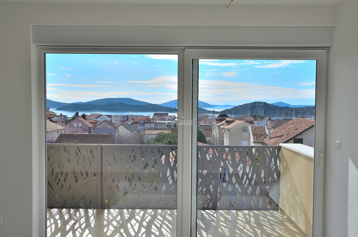 Tribunj - appartamento con vista mare, secondo piano
