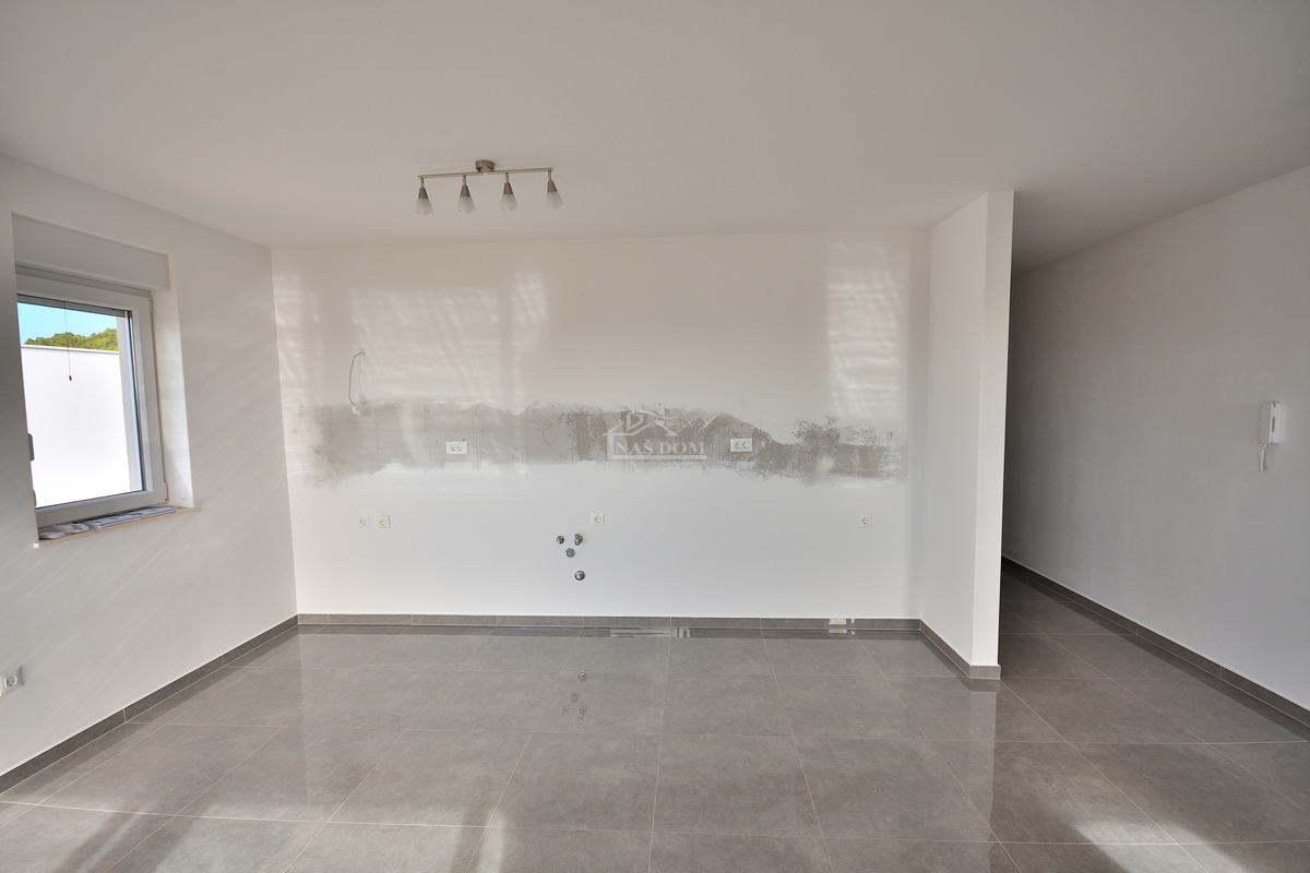 Tribunj - appartamento con vista mare, secondo piano