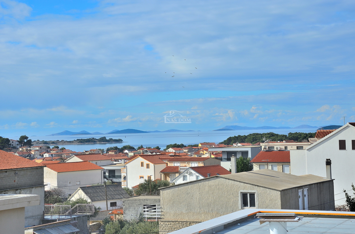 Tribunj - appartamento con vista mare, secondo piano