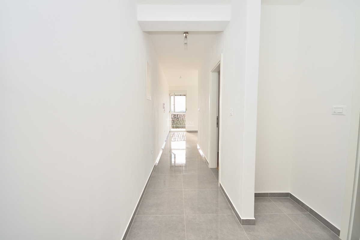 Tribunj - appartamento con vista mare, secondo piano