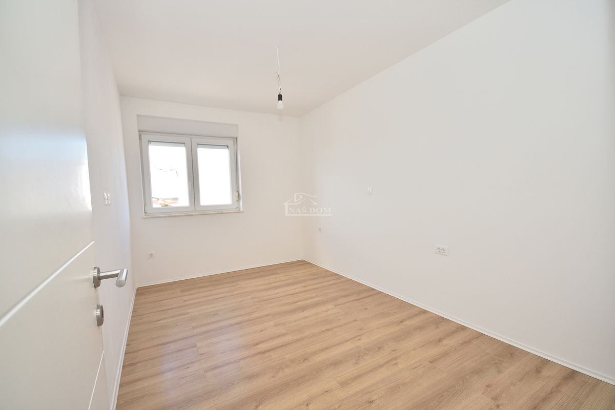 Tribunj - appartamento con vista mare, secondo piano