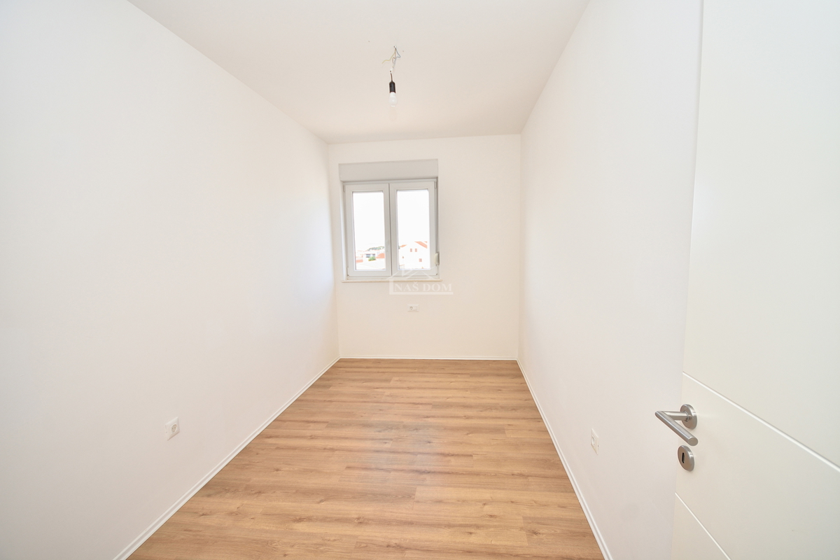 Tribunj - appartamento con vista mare, secondo piano