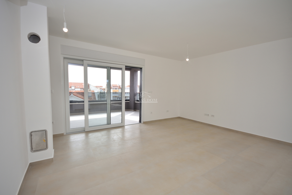 Vodice - Attico con terrazza sul tetto, a 450 m dalla spiaggia