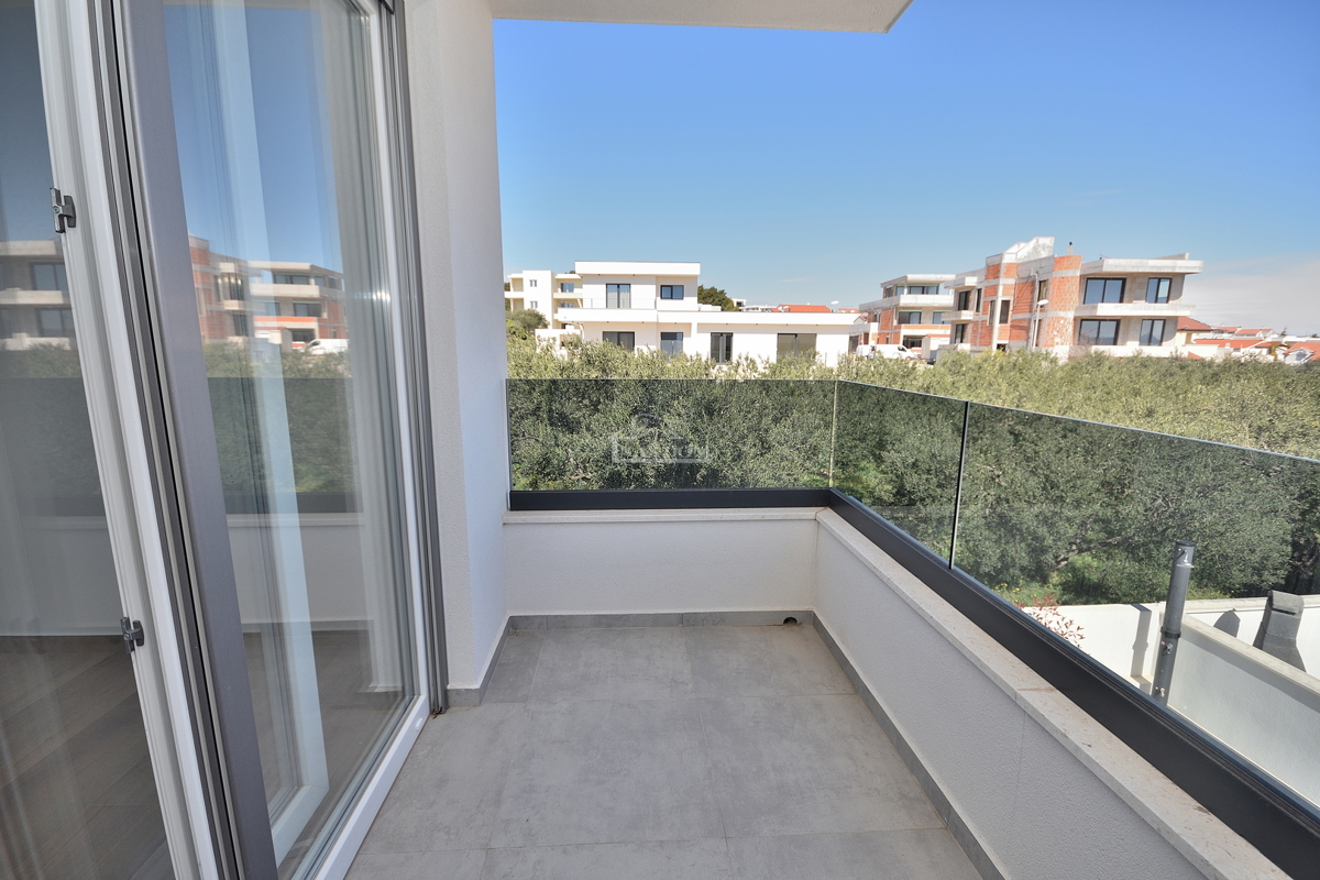 Vodice - casa bifamiliare con piscina