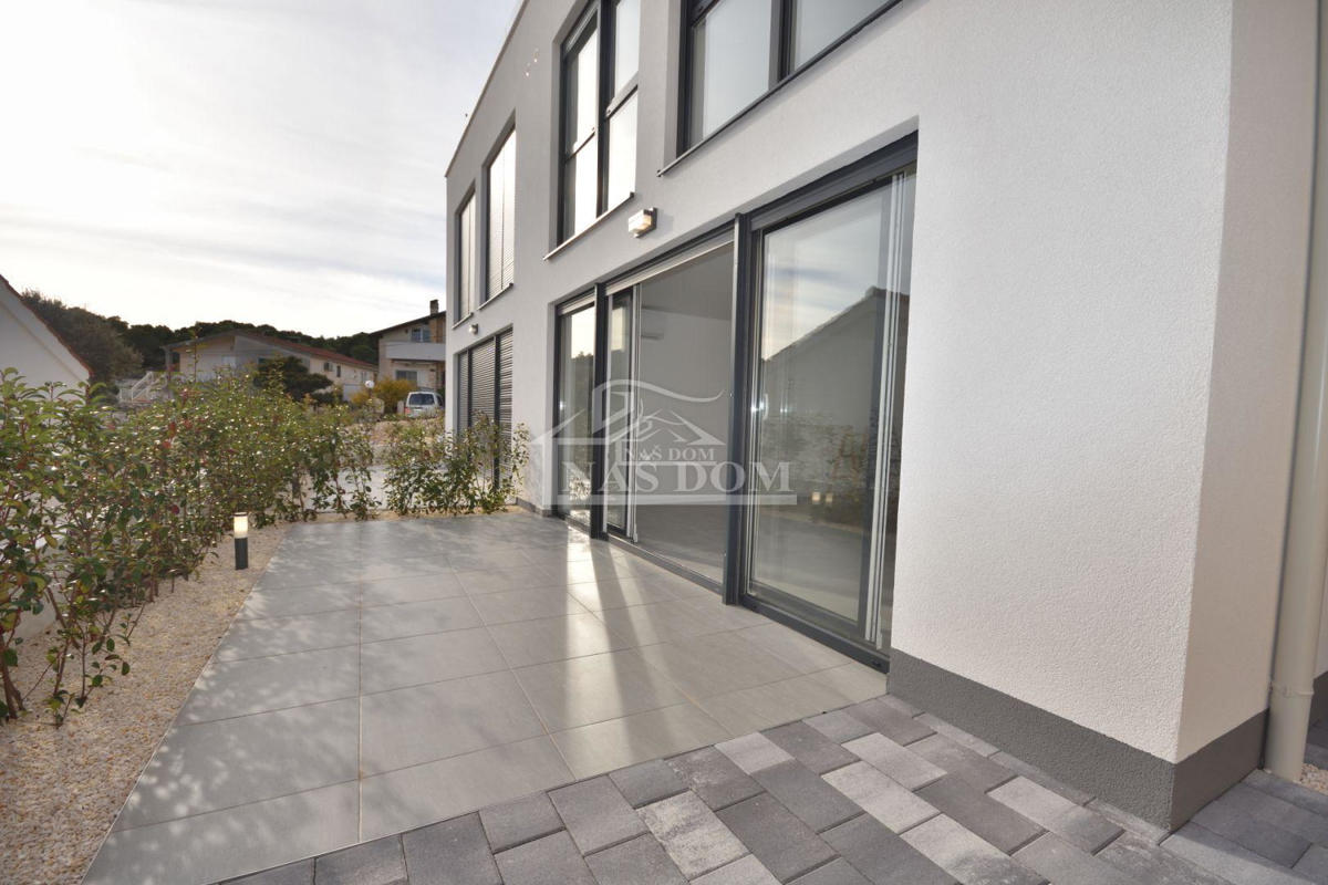 Tisno - S2 Villa bifamiliare di lusso in posizione tranquilla