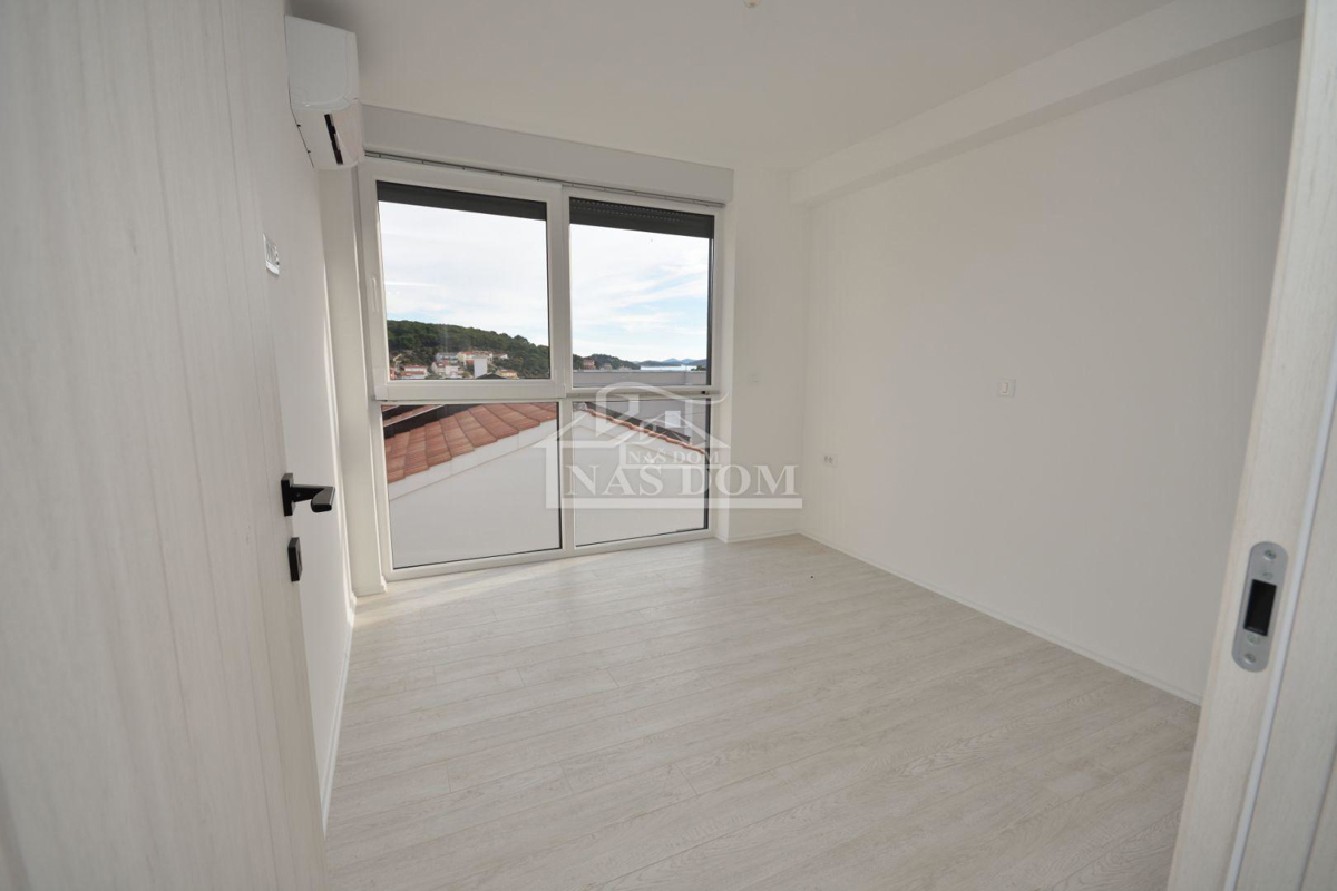 Tisno - S2 Villa bifamiliare di lusso in posizione tranquilla