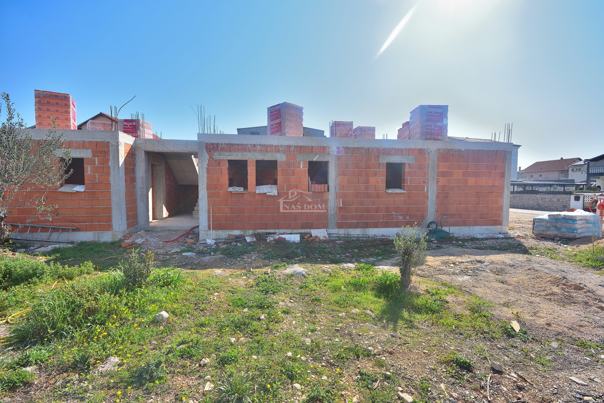 Vodice - Appartamento S4 in piccolo edificio residenziale in posizione tranquilla