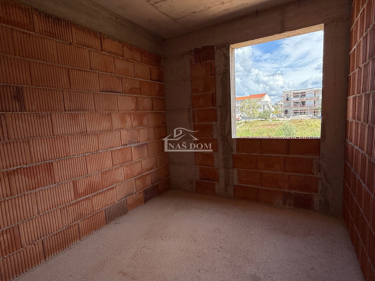 VODICE-*NOVOGRADNJA* S1 Dvojna kuća 550m od plaže