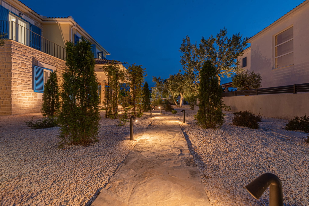 Bellissima villa in pietra a Zaton, vicino a Sebenico