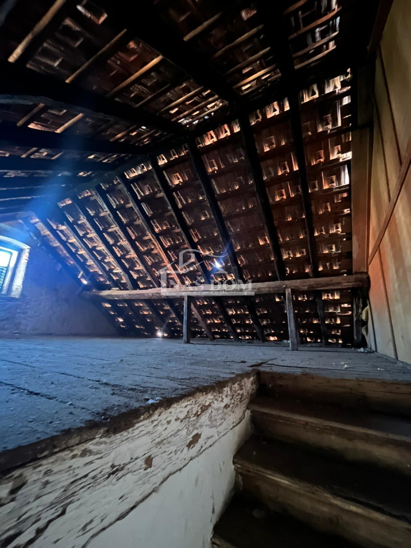 Vodice, Centro - casa da ristrutturare a 400 m dalla spiaggia