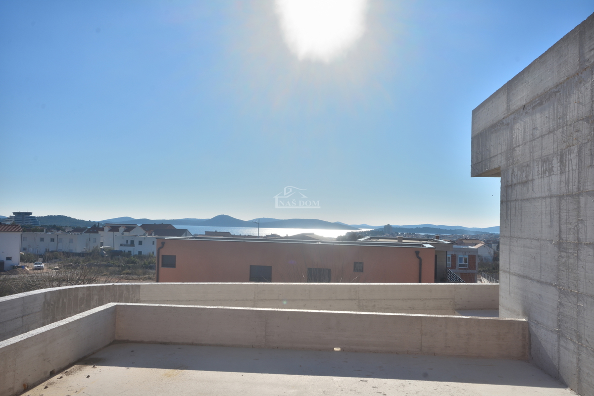 Vodice – Impresiva villa moderna con piscina, oasi spa e vista mozzafiato